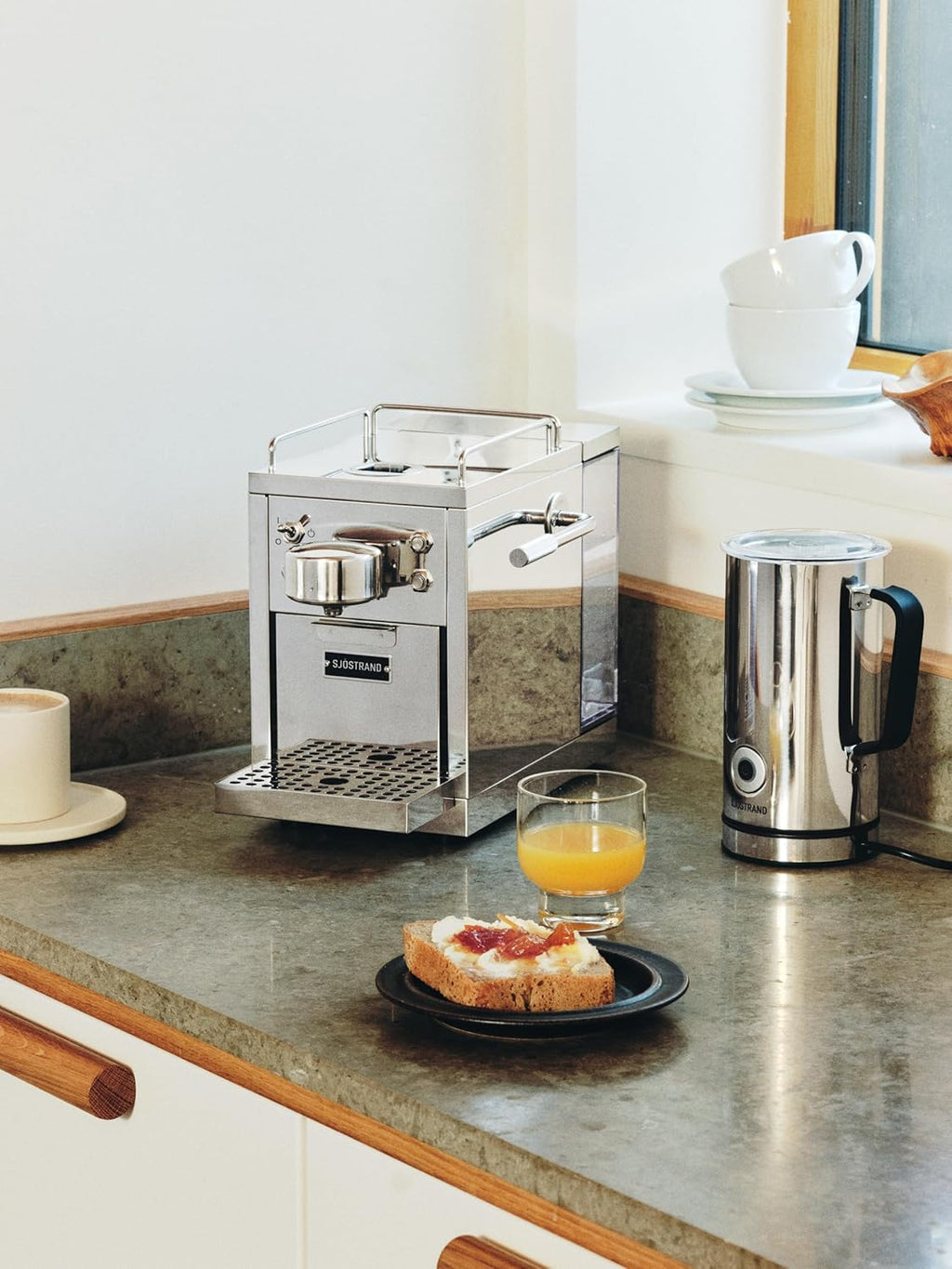 La Original 2, cafetera de cápsulas compatible con Nespresso®, máquina de espresso de acero inoxidable, diseño escandinavo, cafetera duradera y reparable
