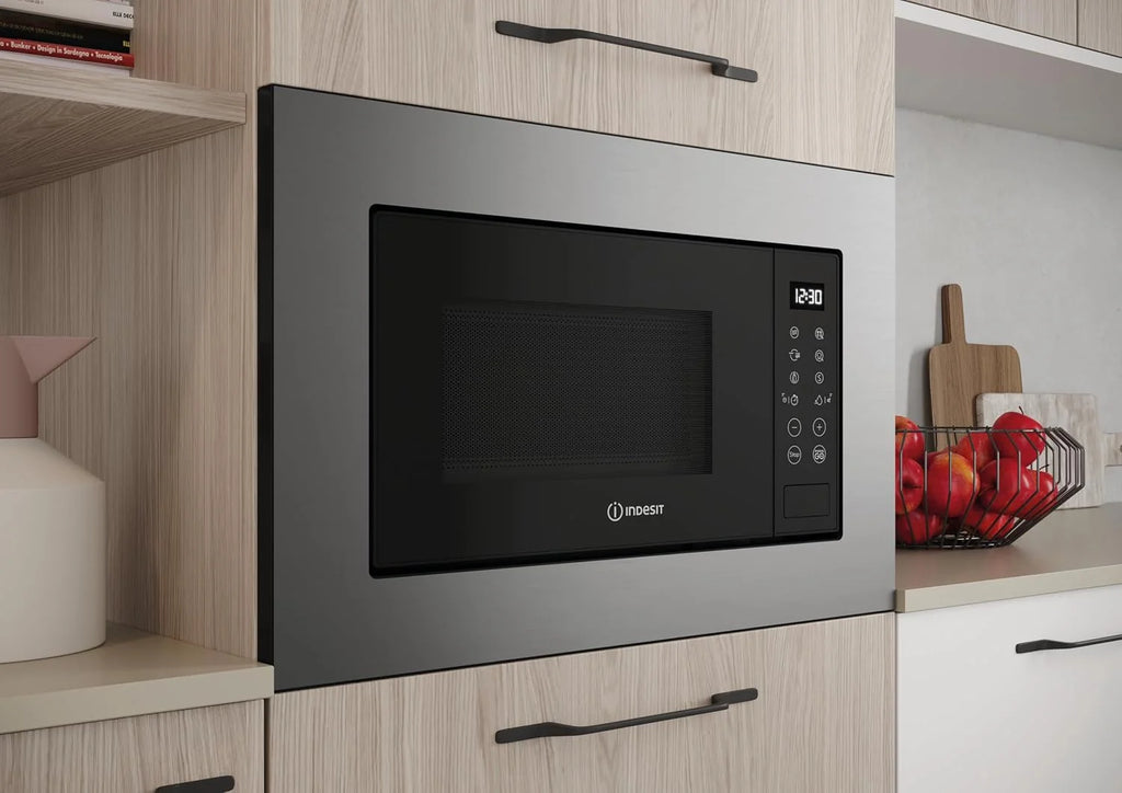 Indesit MWI 120 GX.1 kuchenka mikrofalowa do zabudowy z grillem 20 l, maksymalna moc kuchenki mikrofalowej 800 W, moc grilla 1000 W. bezpieczeństwo dzieci, push and go, automatyczne gotowanie