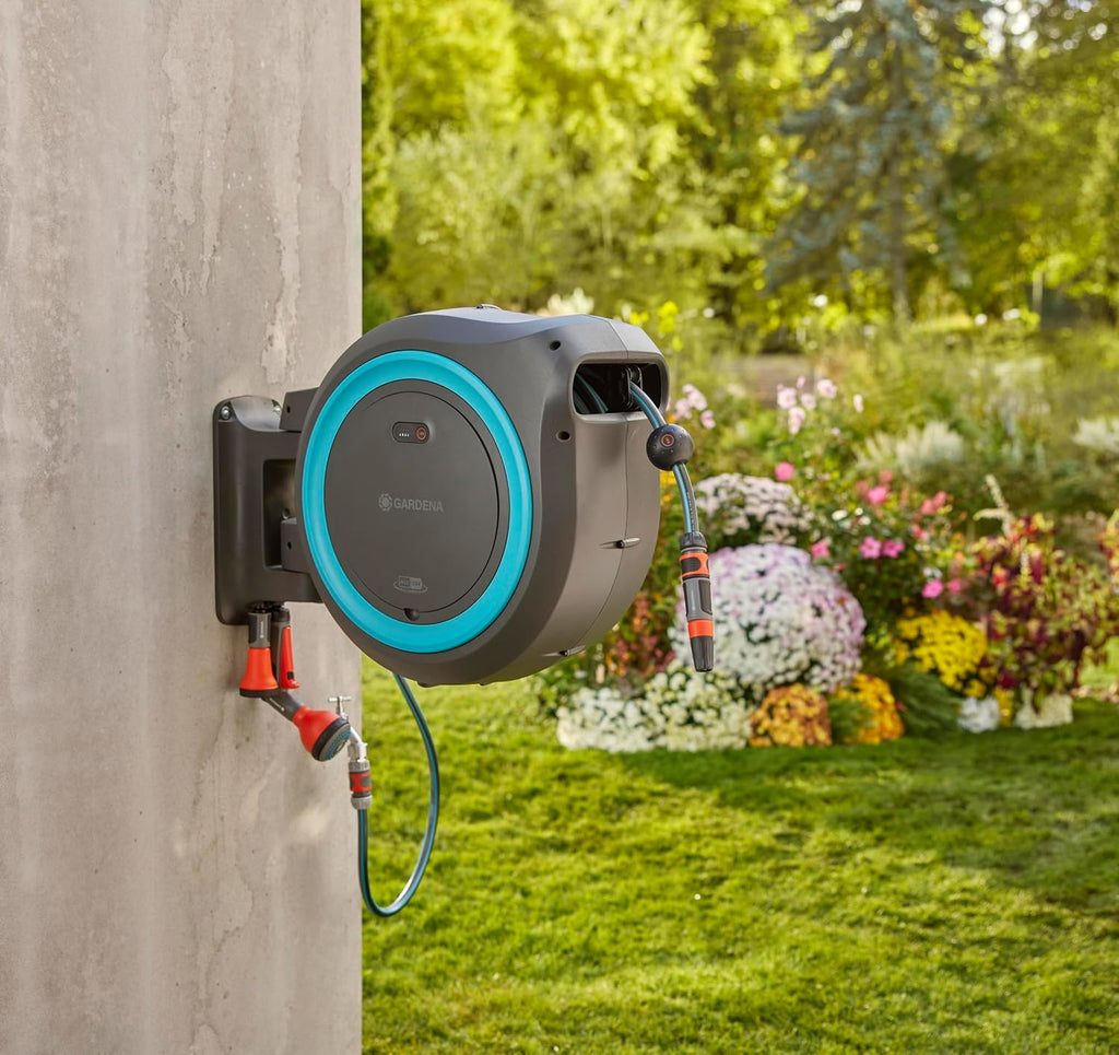 Caja portamanguera mural de batería Gardena PowerRoll XL solo: enrollador de manguera automático con manguera de jardín de 35 m, guía de manguera y RollControll, funcionamiento a batería, resistente a los rayos UV y a las heladas (18640-55)