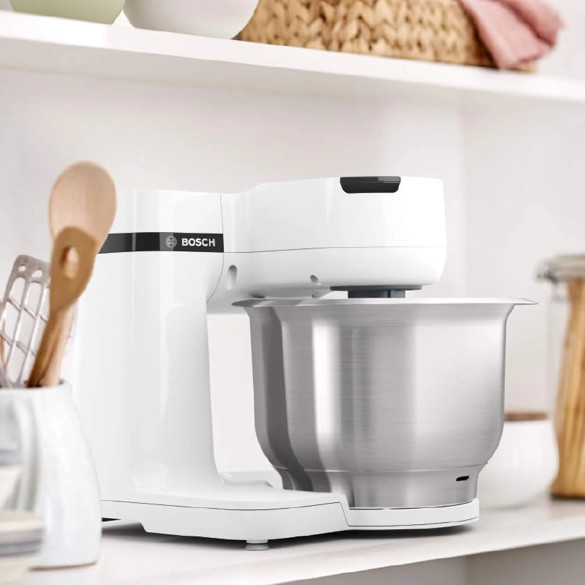 Bosch MUM2 wielofunkcyjny robot kuchenny, 700 W, maszynka do ubijania i wyrabiania ciast, mikser planetarny, hak do ciasta, duża misa ze stali nierdzewnej 3,8l z pokrywą, kolor biały, MUMS2EW00