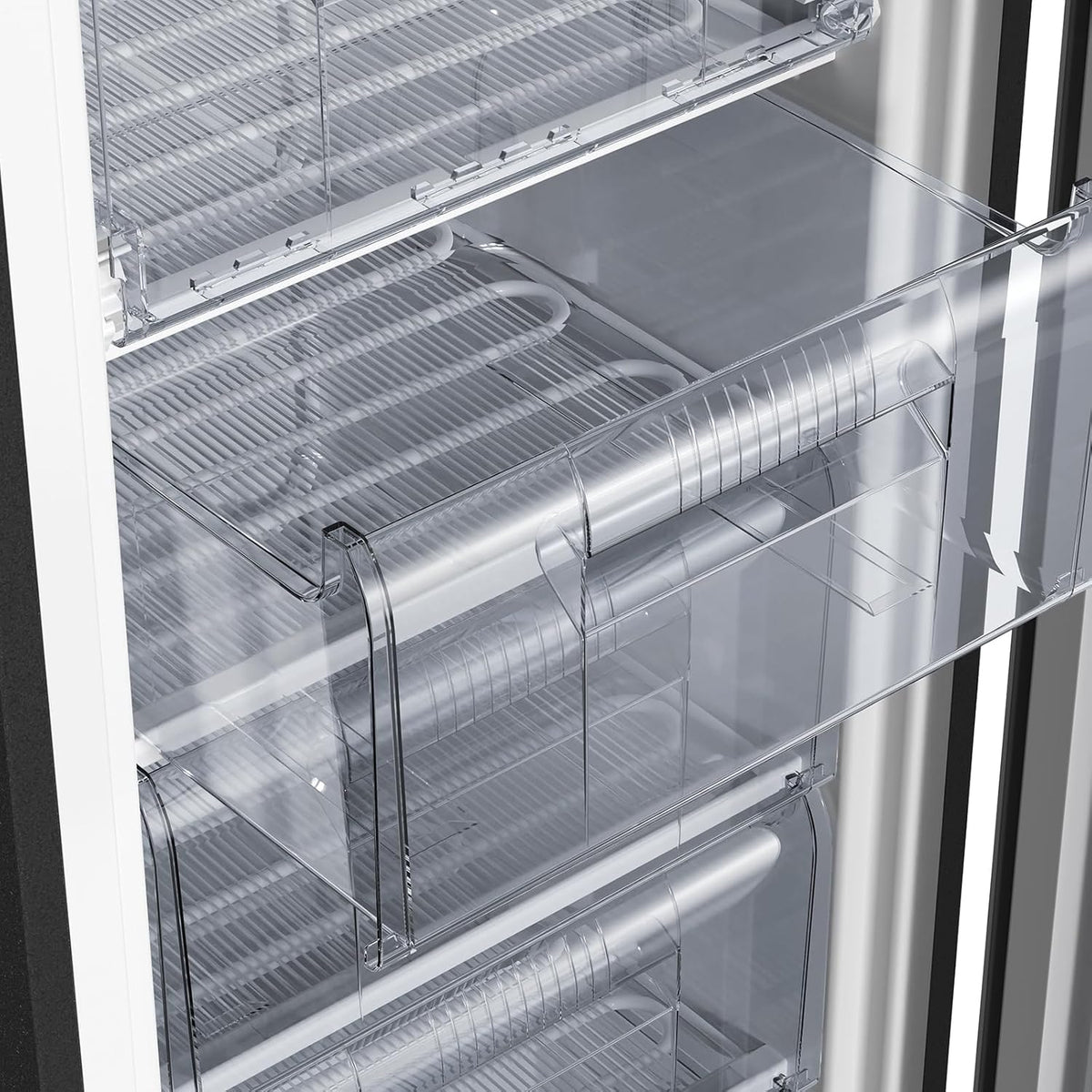 Congelador CHiQ FSD166NE4E 166 L, tecnología No Frost, puerta reversible, acero inoxidable negro, 144 cm de altura