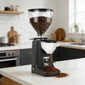 Młynek do espresso, elektryczny młynek do kawy, 19 ustawień, młynek do ziaren ze stali nierdzewnej z cyfrowym panelem dotykowym i kontrolą porcji do espresso, drip Black