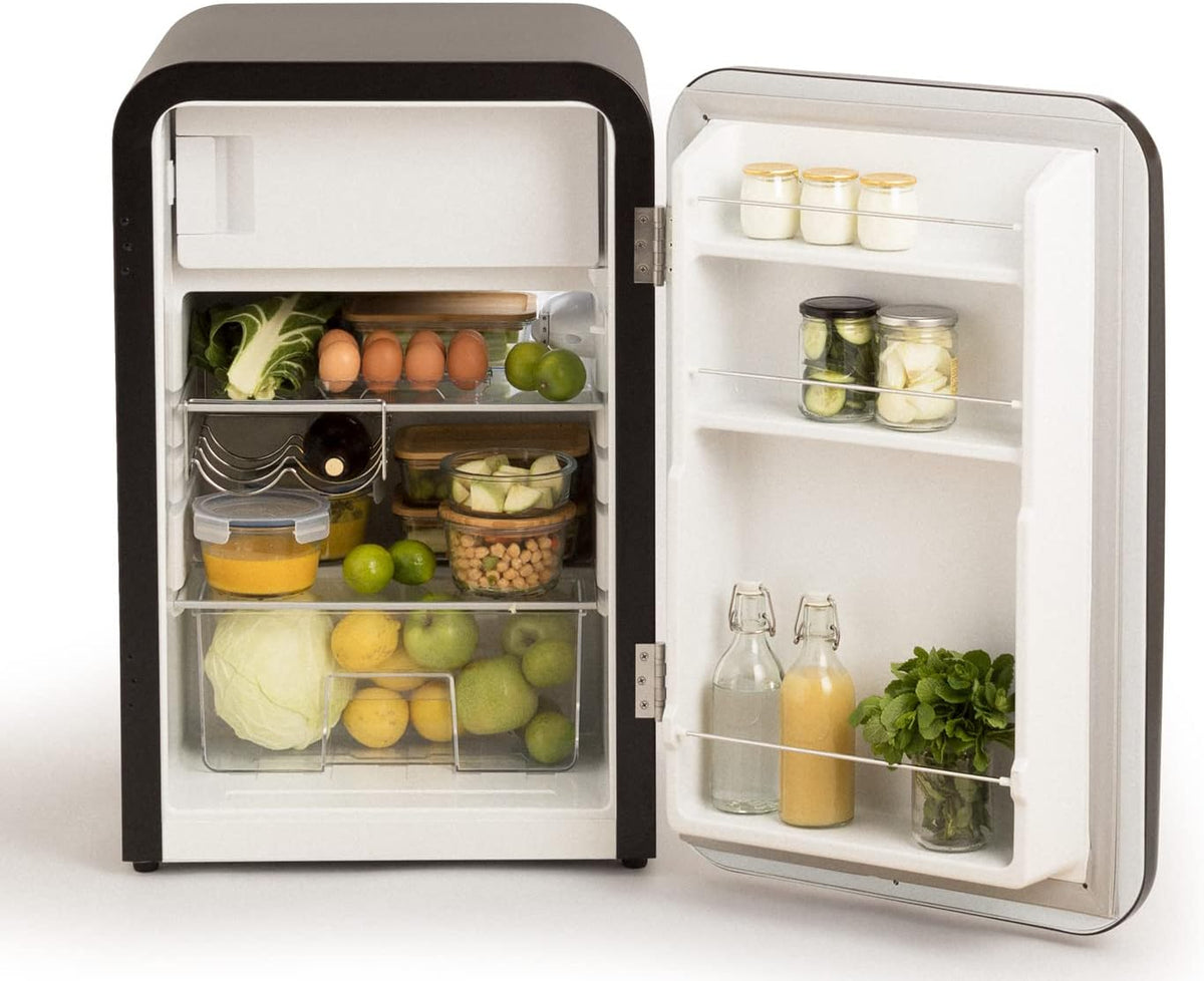 CREAR / RÉTRO FRIGO 83.5 PLATA/Refrigerador negro con manija dorada / 98W, bajo consumo, 2 estantes, regulador de temperatura, botellero, 56x54x84cm.