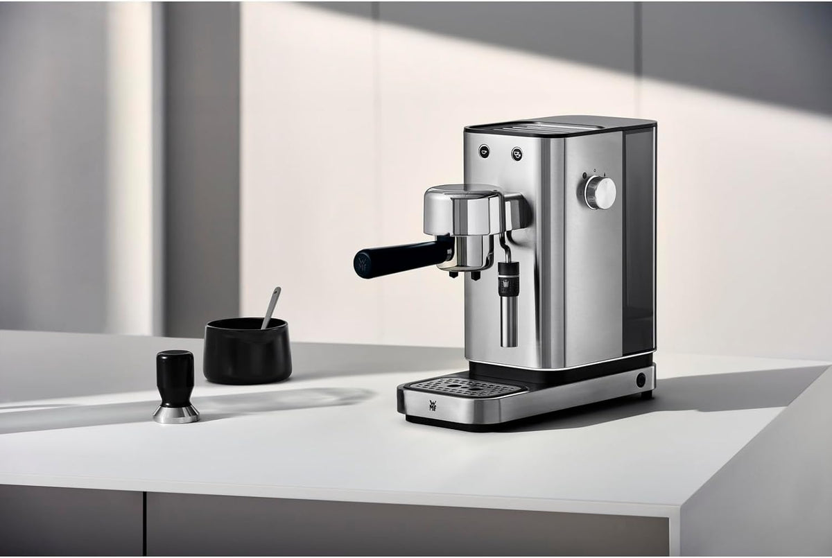Cafetera espresso de brazo WMF Lumero 1400 vatios, máquina de café espresso, 3 filtros, para 1-2 tazas de espresso, también para monodosis, 15 bares, superficie calientatazas, boquilla para espuma de leche, acero inoxidable mate