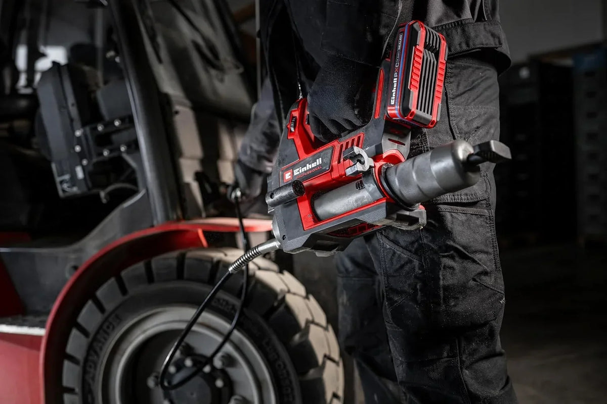 Engrasadora a batería TP-GR 18/690 Li 18V 690 bar 295 ml/min Regulación de cantidad de grasa en 2 velocidades Power X-Change sin batería