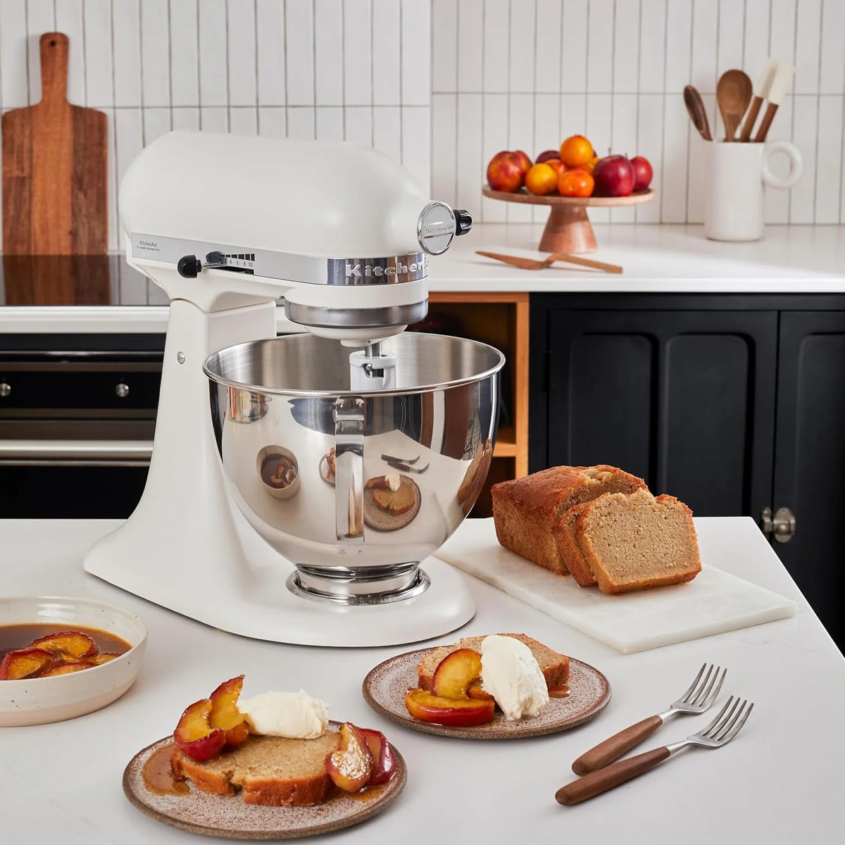 KitchenAid Classic robot kuchenny 4,3 l z obrotową głowicą, 10 stopni z łagodnym rozruchem, mieszadło płaskie, hak do zagniatania i trzepaczka, mieszadło planetarne, 59 punktów styku miski, kolor