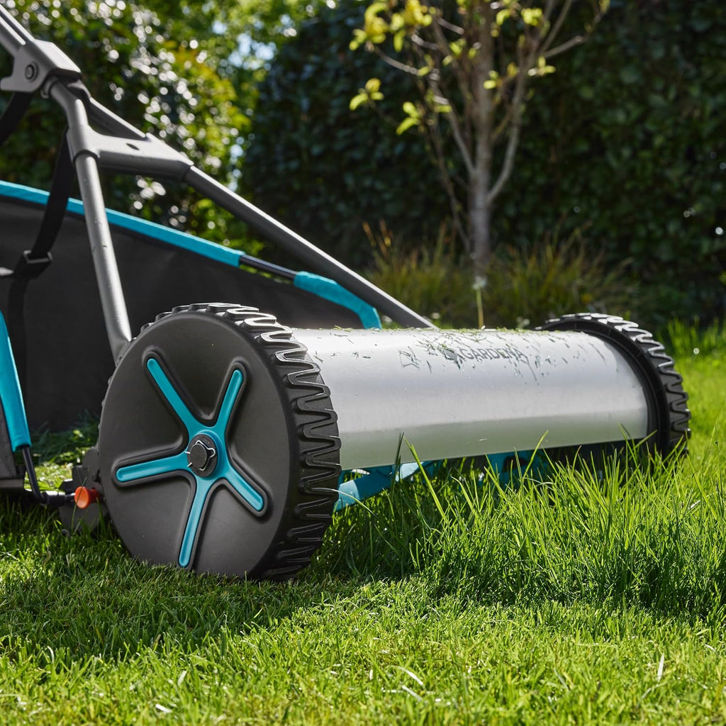 Gardena Ręczna Kosiarka Bębnowa Plus 400 Kosiarki Bębnowe Angielski Trawnik, Szerokość Robocza 40 cm, Brak Przewodu, z Koszem na Trawę, Trawniki do 250 M² (11765-20)
