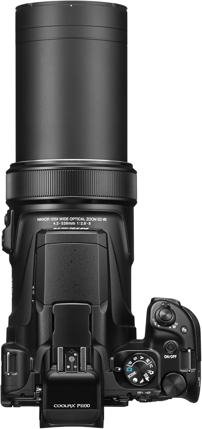 Nikon COOLPIX P1100 (zoom de 125x, distancia focal de 24-3000 mm, 16 MP, vídeo 4K)