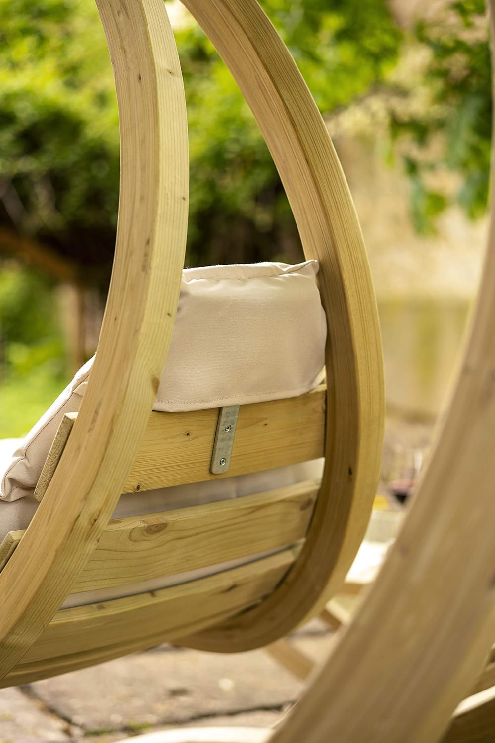 Sillón colgante AMAZONAS Swing Chair crema, elegante silla colgante con colchón extragrueso de madera de abeto certificada FSC, hasta 120 kg