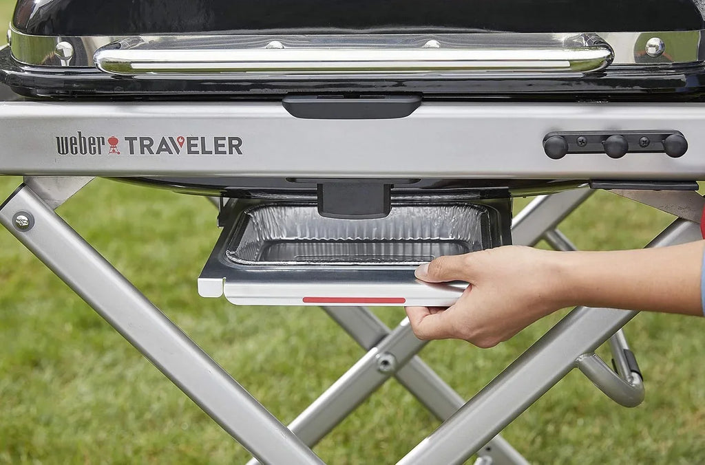 Barbacoa de gas portátil Traveler con soporte plegable y ruedas, quemador de 3,8 kW, superficie de cocción de 2065 cm² y termómetro en la tapa