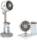 Ventilador inalámbrico con nebulizador Shark FlexBreeze Pro para interiores y exteriores con sistema de rociado, depósito de agua portátil, alcance de 20 m, ventilador de pie y de mesa, 5 niveles de velocidad, silencioso, mando a distancia, Dove FA300WHEU