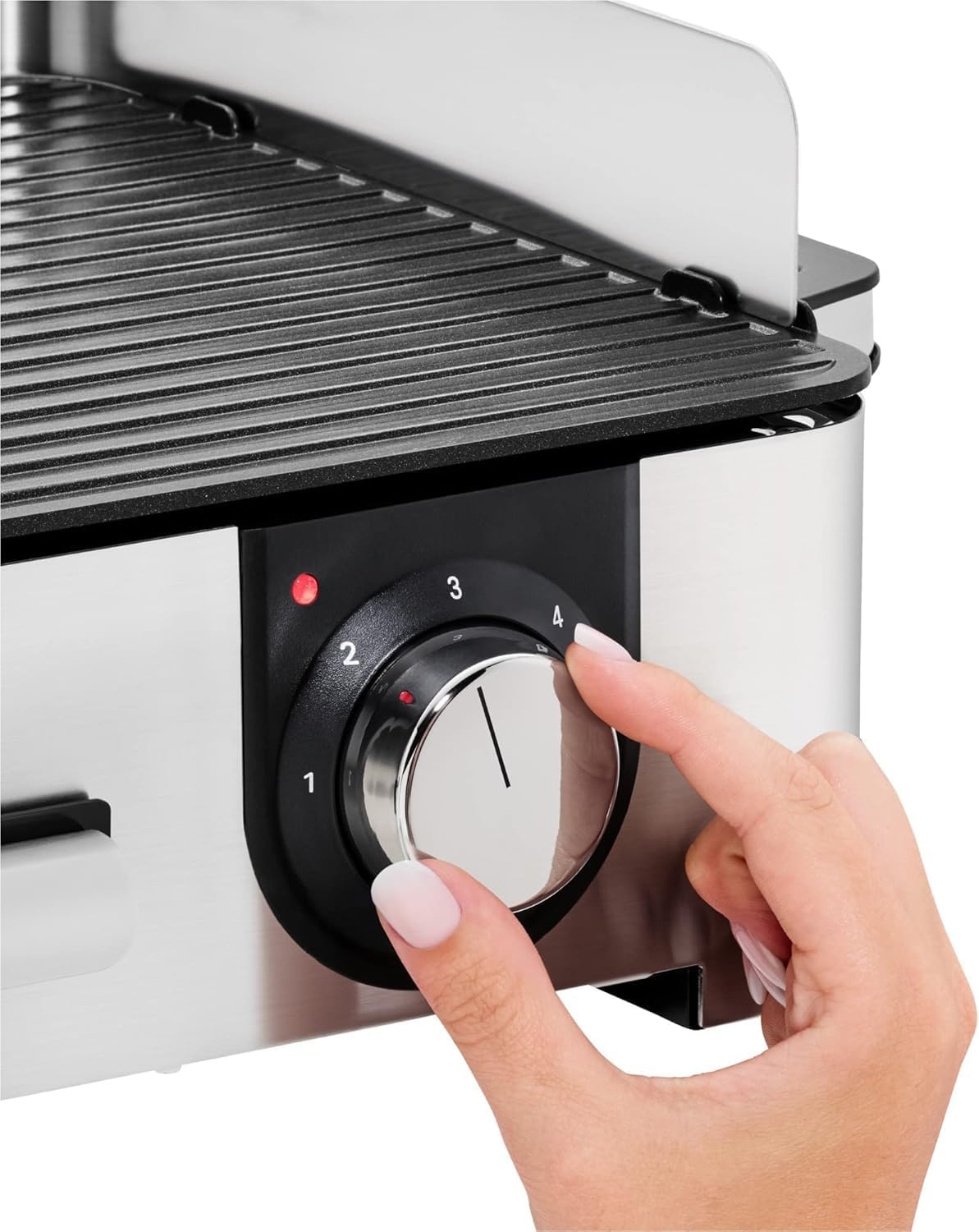 WMF Lono Master-Grill, parrilla eléctrica, 50x28 cm, parrilla de mesa eléctrica con protector contra el viento y bandeja de goteo, certificada para uso en exteriores, 2 superficies de cocción regulables por separado, 2400 W, acero inoxidable mate