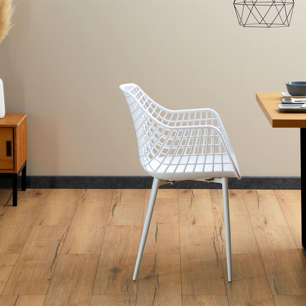 IDIMEX Sillas de jardín Lucia en set de 4, blanco - Silla de diseño de concha con reposabrazos de plástico, diseño retro adecuado para interiores y exteriores, de fácil cuidado y resistente a los rayos UV, sillas de comedor para 4 personas