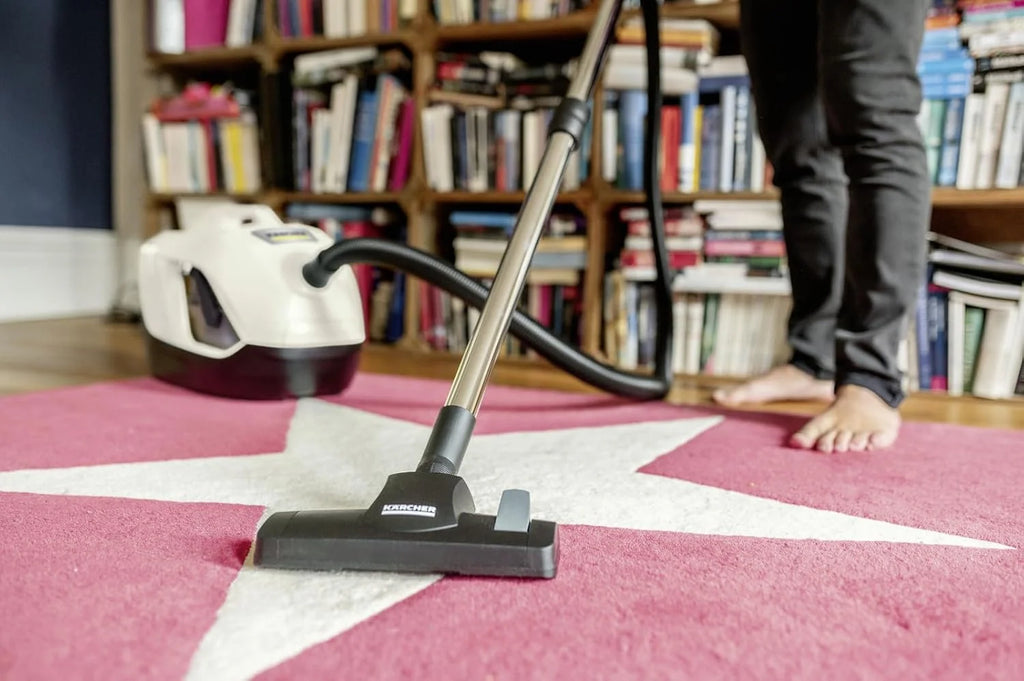 Kärcher DS 6 Odkurzacz z filtrem wodnym, moc: 650 W, promień działania: 10,2 m, waga: 7,5 kg, filtr HEPA 13, przełączana dysza podłogowa, dysza szczelinowa, dysza do tapicerki