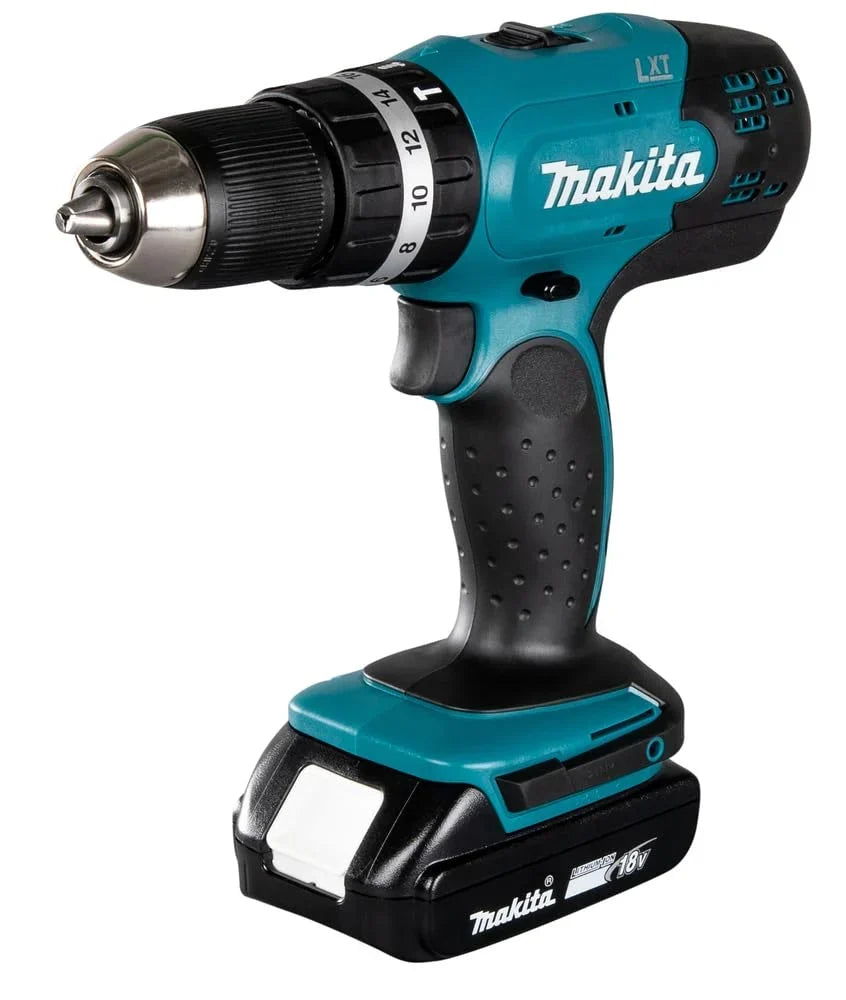 Taladro percutor a batería Makita DHP453RFX2 18 V 3000 mAh en maletín de aluminio con set de accesorios de 96 piezas, azul/plata