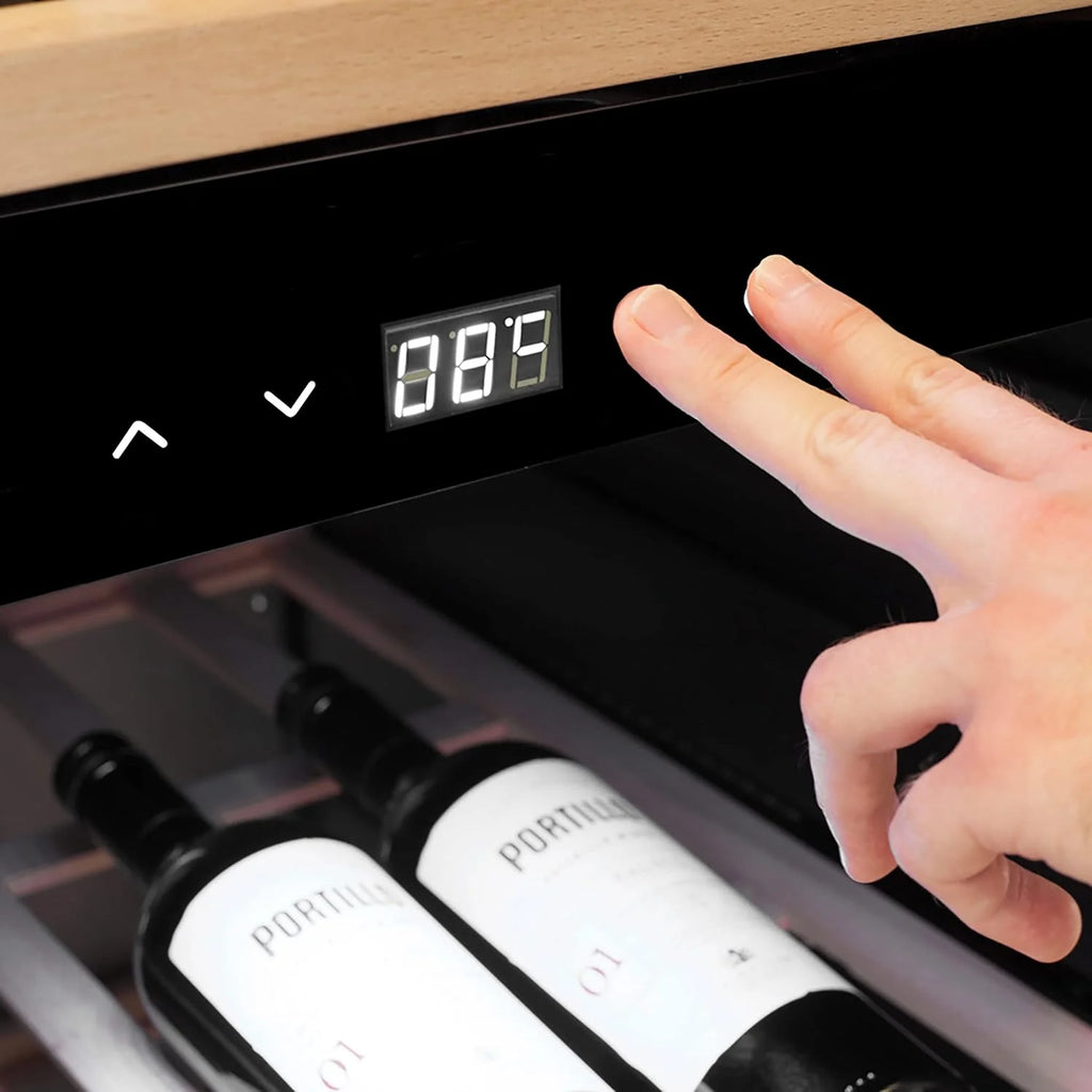 CASO WineExclusive 38 Smart lodówka na wino, do 38 butelek, dwie oddzielne strefy temperatury regulowane w zakresie 5°-20°C, oświetlenie LED, z modułem Wi-Fi i aplikacją