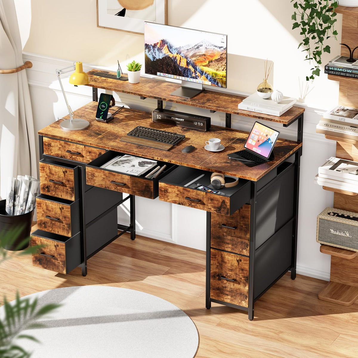 Escritorio HLONONE con 8 cajones, mesa de oficina con 2 enchufes y 2 puertos de carga USB, escritorio con soporte para monitor para juegos y oficina, 120 x 50 x 74 cm, marrón