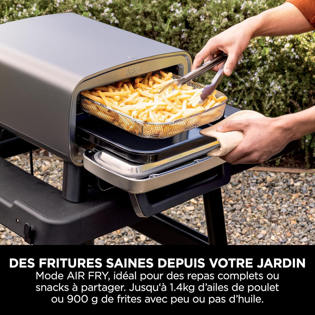 Ninja Woodfire Horno para pizza y freidora de aire eléctrica para exteriores, con 4 funciones: Pizza, Freír sin aceite, Hornear, Fermentar, Incluye piedra, pala, bandeja, cesta para freír, Gris MO201EU
