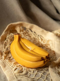 Vela con forma de plátano hecha de cera de soja y cera de oliva, 14 cm x 7 cm, 252 g