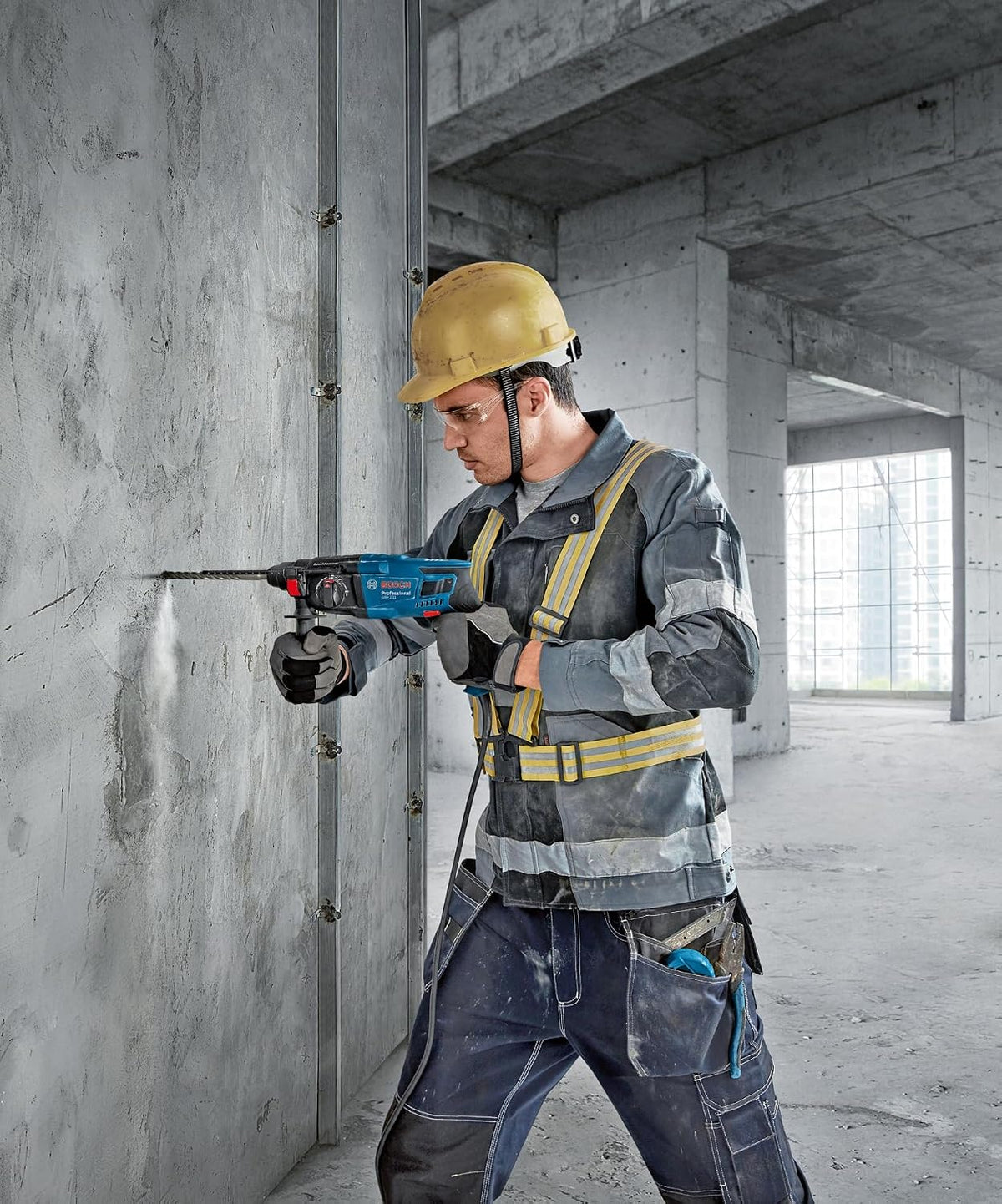 Bosch Professional Młot udarowo-obrotowy GBH 2-21 Professional (uchwyt SDS plus, rękojeść dodatkowa, sukno maszynowe, ogranicznik głębokości, walizka)