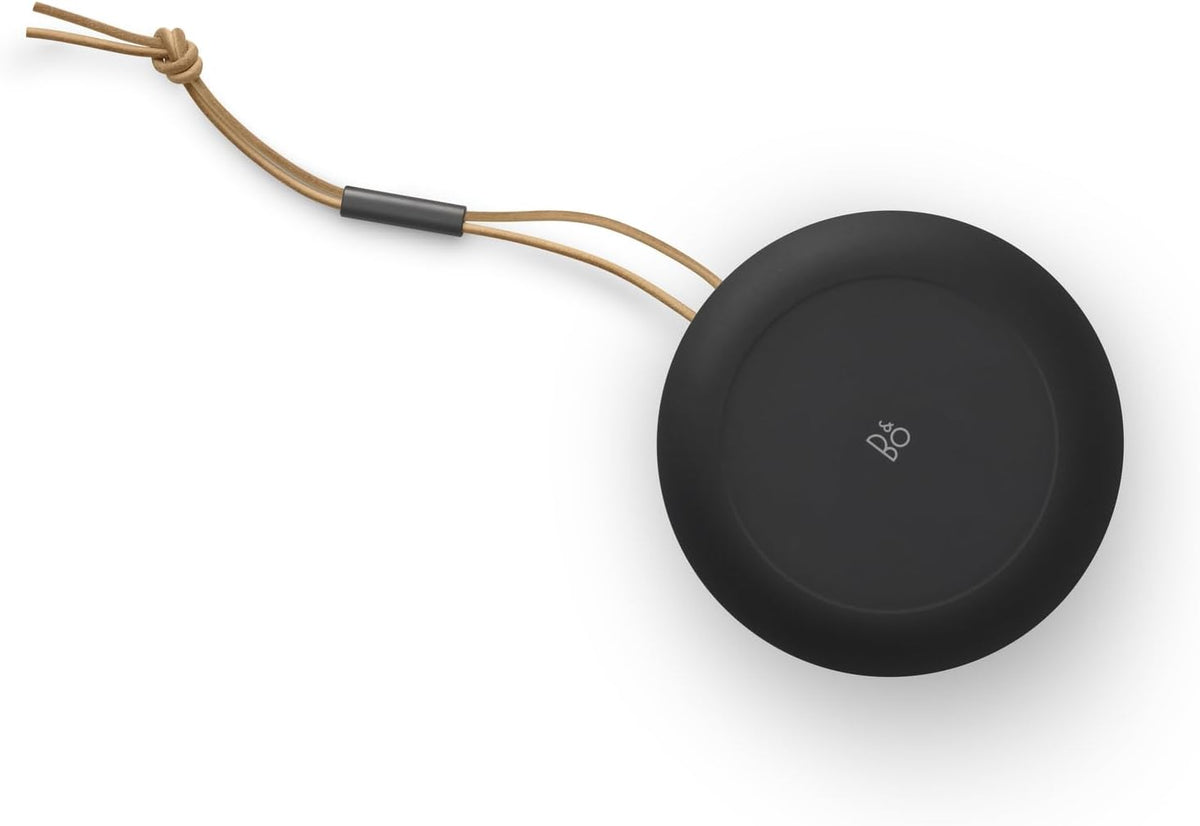 Bang & Olufsen Beosound A1 (2.ª gen.) – Altavoz Bluetooth portátil inalámbrico, resistente al agua IP67, sonido 360 grados, asistente de voz Alexa y manos libres, 18 horas de batería - Black Anthracite