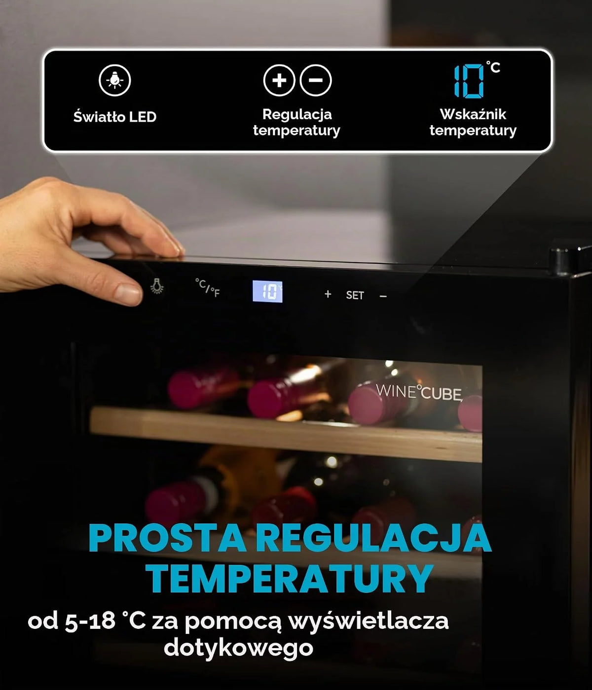 °CUBES Lodówka na wino, 28 butelek (90 l) z eleganckimi szklanymi drzwiami i wysokiej jakości półkami z drewna bukowego, 5-18°C, niski poziom wibracji i cicha (40 dB) | szafka na wino z wyświetlaczem
