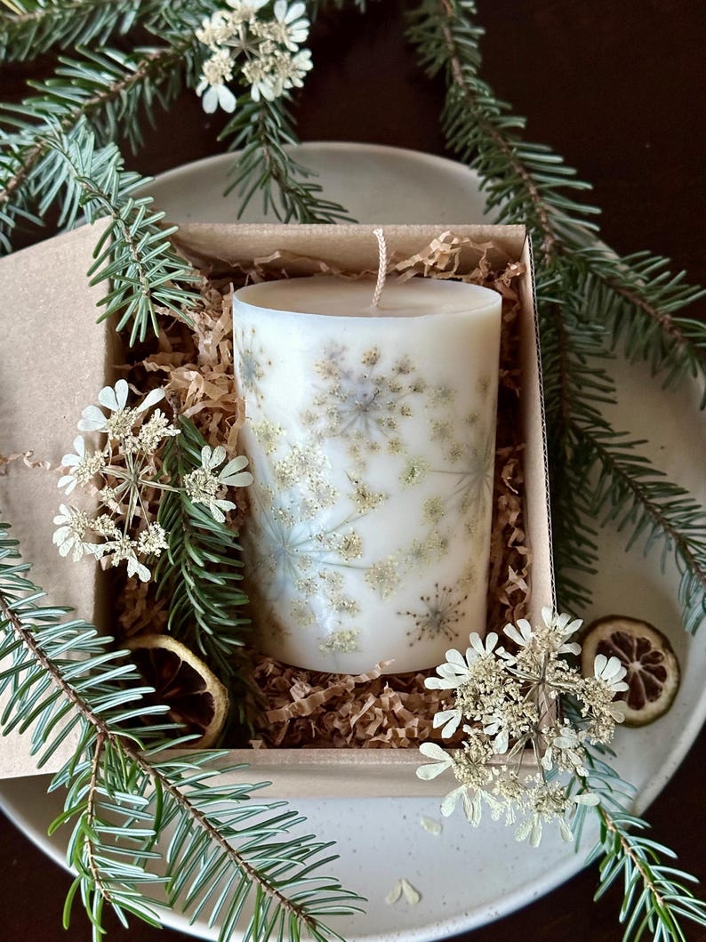 Vela de boda botánica con flores prensadas, decoración de mesa boho, vela de bosque, cera de soja, 9x7,5 cm