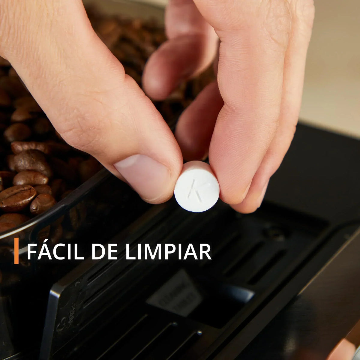 2025 Krups Essential - Cafetera superautomática, 15 bares de presión, molinillo cónico de metal, con selección de cantidad e intensidad de café, 1,7 l, 1 taza, acero, pantalla LCD + accesorios para leche