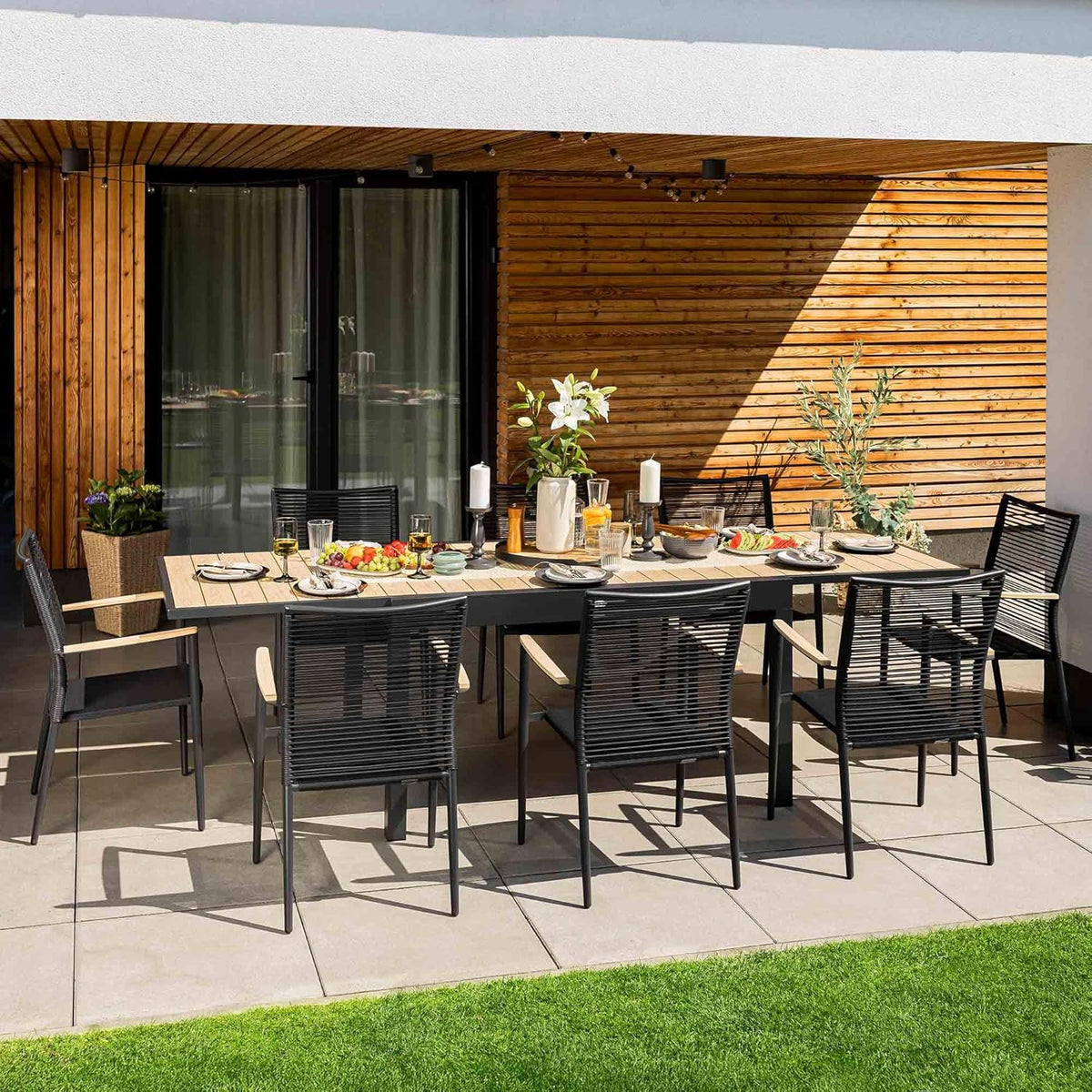 Mesa de jardín extensible di volio Galipo 135-270 cm – Mesa de terraza de aluminio resistente a la intemperie para 6-12 personas – Mesa de comedor con aspecto de madera y patas ajustables (beige)