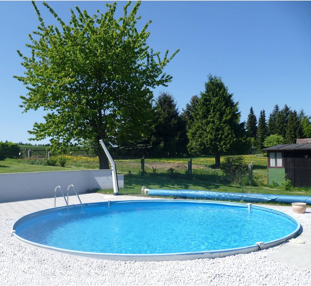 Set de piscina de pared de acero redonda Planet Pool Bologna 200x120 cm, acero blanco 0,6 mm, revestimiento azul 0,6 mm, cenefa colgante