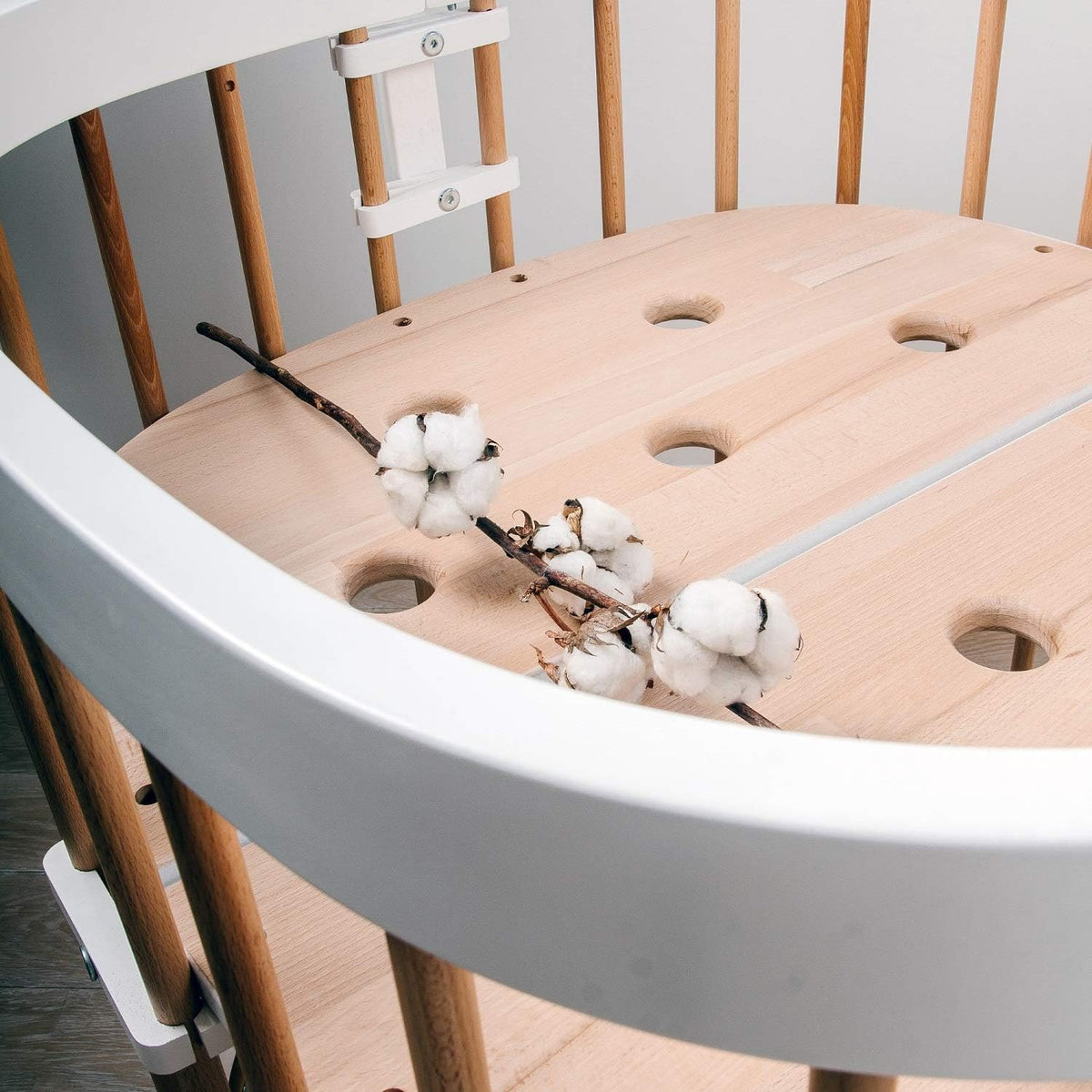 Cuna 7 en 1 tweeto®: cuna de madera evolutiva | cuna de colecho y cuna de barrotes de altura regulable | convertible en cama infantil y parque de juegos (haya natural)