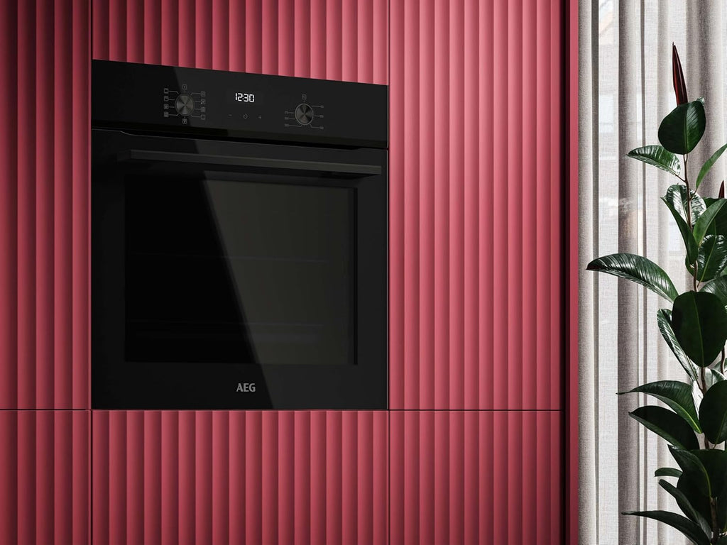 Horno empotrable AEG – Serie 5 Aire caliente circular: resultados de cocción uniformes en 3 niveles – Autolimpieza por pirólisis – 25 programas automáticos – Pantalla táctil LED – Calentamiento rápido – Negro – BPE53516AB