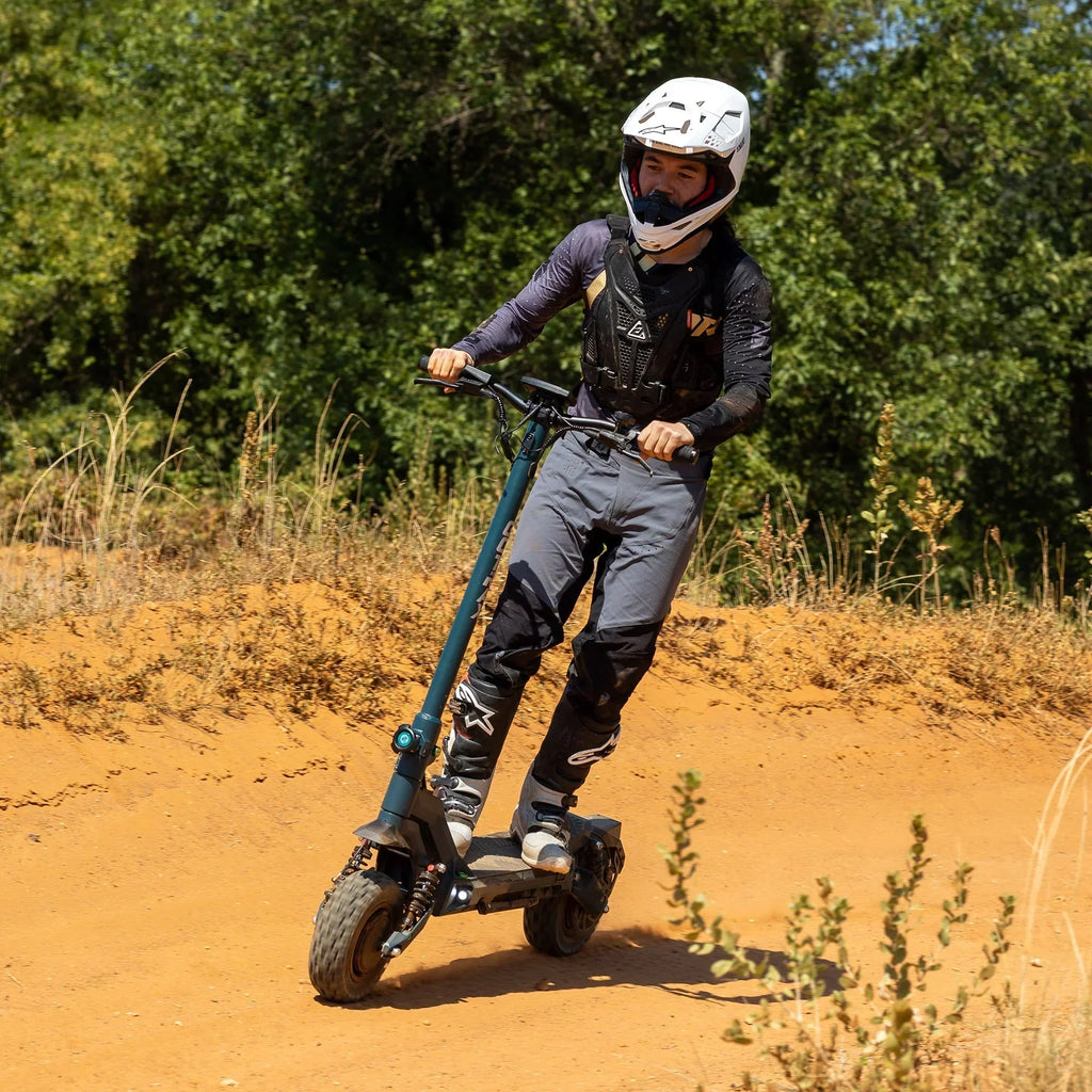 Patinete Eléctrico Todoterreno Gotrax GX3 2026 – Doble Motor Potente, Velocidad Máxima 64 km/h, Neumáticos Todoterreno
