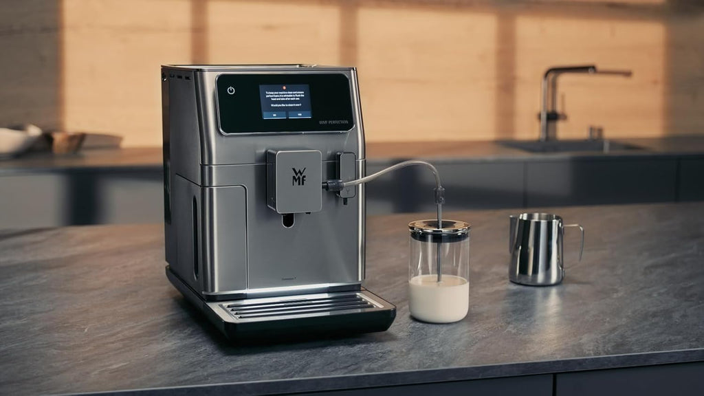 Cafetera automática WMF Perfection 640 con sistema de leche, 16 especialidades de café, doble termobloque, molinillo de acero inoxidable, almacenamiento de perfiles de usuario, wifi