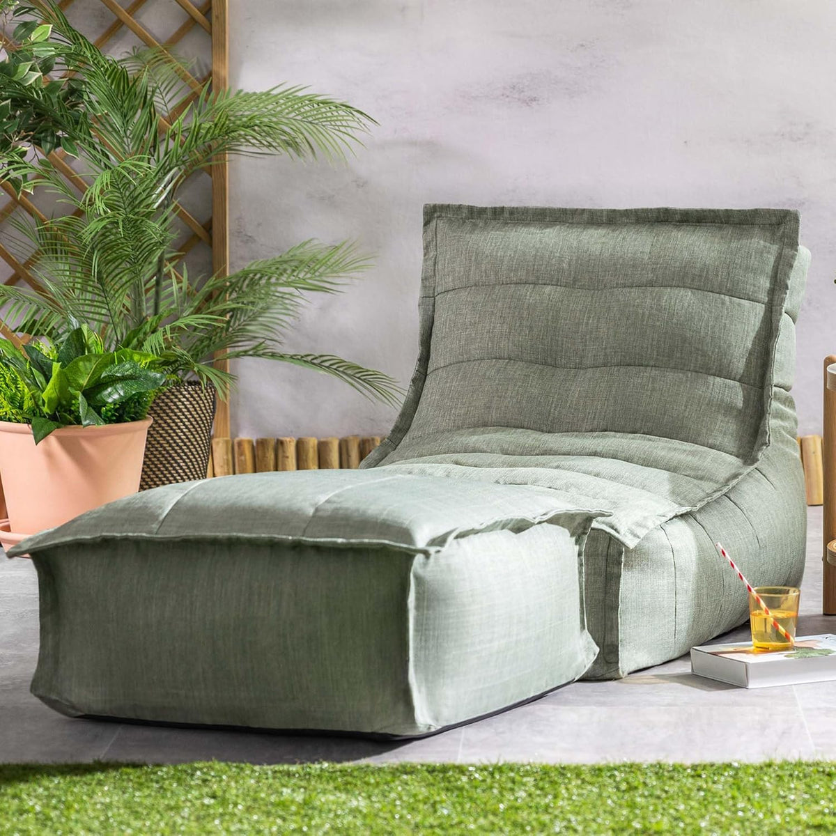 Puf Icon Dolce con reposapiés para adultos, verde salvia, puf para interior y exterior con relleno, bean bag, tejido resistente al agua, sillón cómodo para salón, sala de estar, dormitorio, jardín