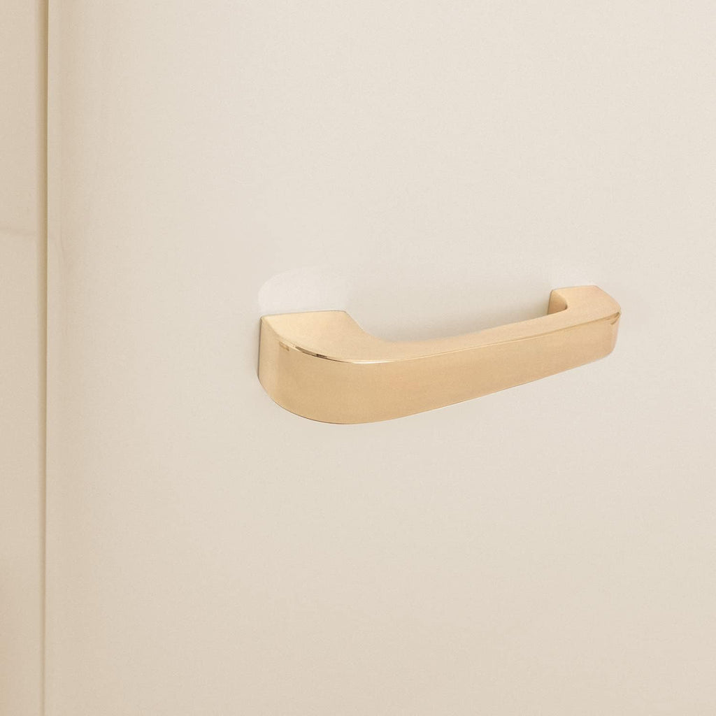 CRÉER / RÉFRIGÉRATEUR RÉTRO 83,5 ARGENT/Réfrigérateur blanc cassé avec poignée dorée / 98W, basse consommation, 2 étagères, régulateur de température, porte-bouteilles, 56x54x84cm.