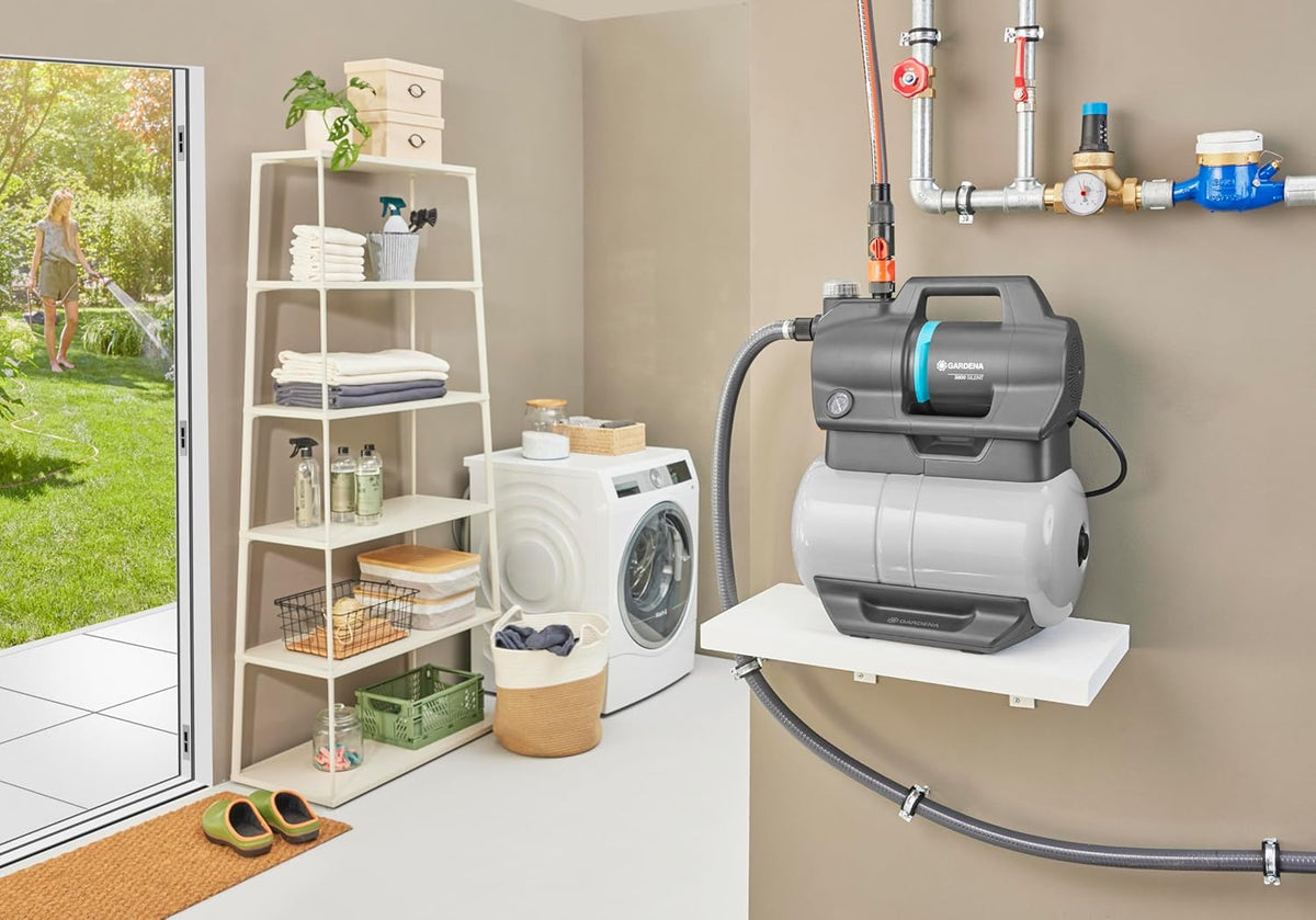 Gardena Hauswasserwerk 3800 Silent: Bomba con depósito de agua de 21 l y filtro integrado, caudal de 3800 l/h, presión de 3,9 bar, silenciosa, sin mantenimiento (9064-20)