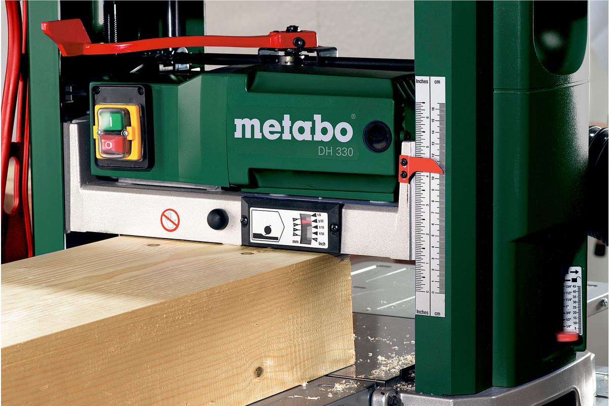 Regruesadora metabo DH 330, portátil, 1800 W, cuchillas HSS, capacidad de paso 330 x 152 mm, boquilla de aspiración, empujador de material