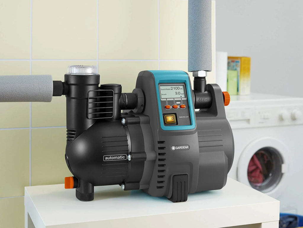 Bomba automática de agua para casa Gardena Comfort 5000/5E LCD, ahorro de energía, 5000 l/h, motor de 1300 W, protección térmica, protección contra funcionamiento en seco