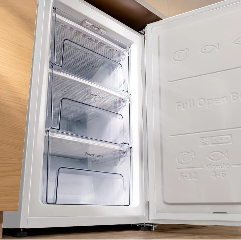 Cecotec Zamrażarka pionowa 87 L Bolero CoolMarket TF 87 White. 83,6 cm wysokości i 50,6 cm szerokości, niskie zużycie energii, płaskie i dwustronne drzwi, kompaktowa konstrukcja, biała