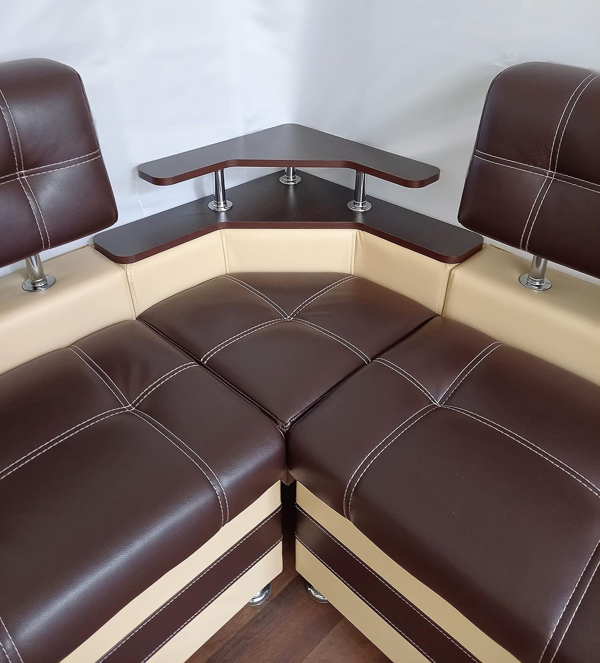 Banco esquinero Rodnik color latte, rincón de comedor, banco con repisa y espacio de almacenamiento