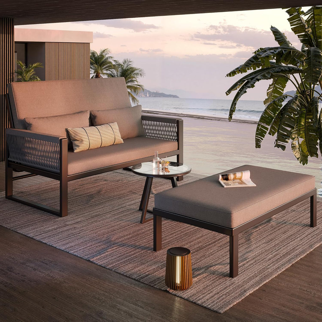 Tumbona de jardín con reposabrazos de hierro trenzado, sofá de exterior resistente a la intemperie, incluye mesa de centro de cristal y cojines, sofá cama para exterior, sofá de dos plazas con taburete y mesa de centro, gris