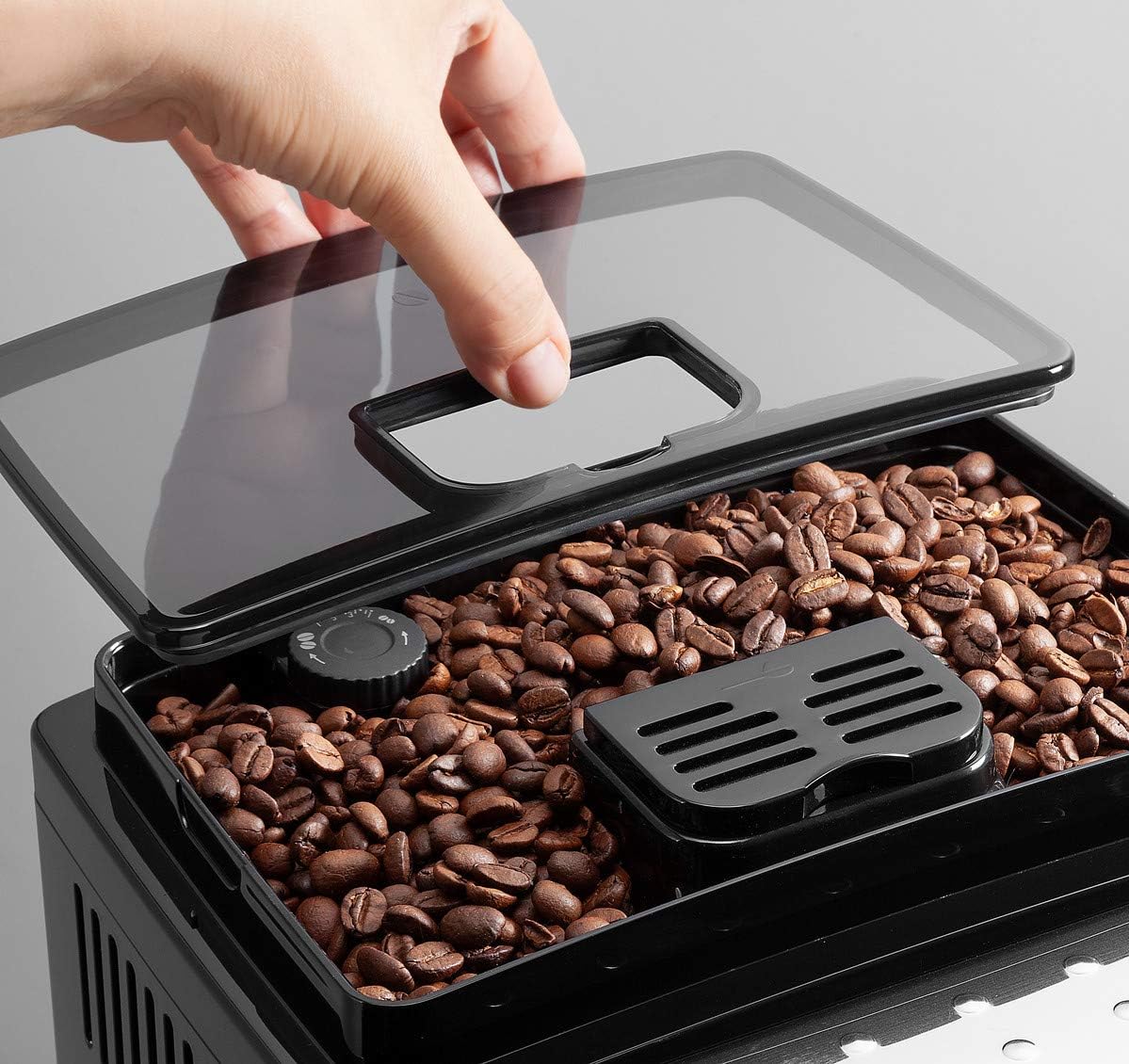 De'Longhi Magnifica S Smart ECAM 230.13.B Automatyczny ekspres do kawy z dyszą do spieniania mleka, do cappuccino, espresso i long, przyciski bezpośredniego wyboru i pokrętło, 2 filiżanki, czarny