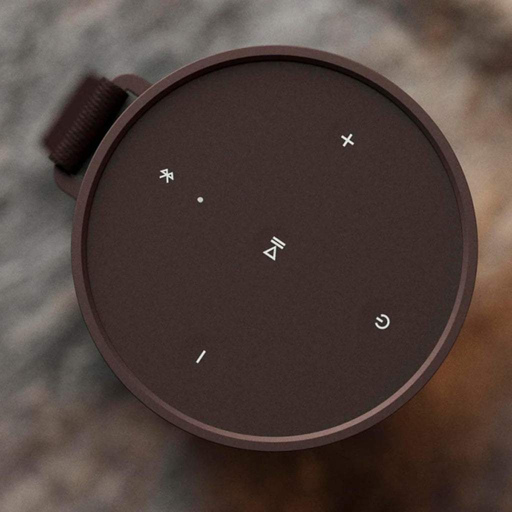 Bang & Olufsen Beosound Explore – Altavoz Bluetooth inalámbrico portátil para exteriores, hogar y viajes, 27 horas de autonomía, resistente al agua, sonido 360° + cable de carga USB-C – Negro antracita