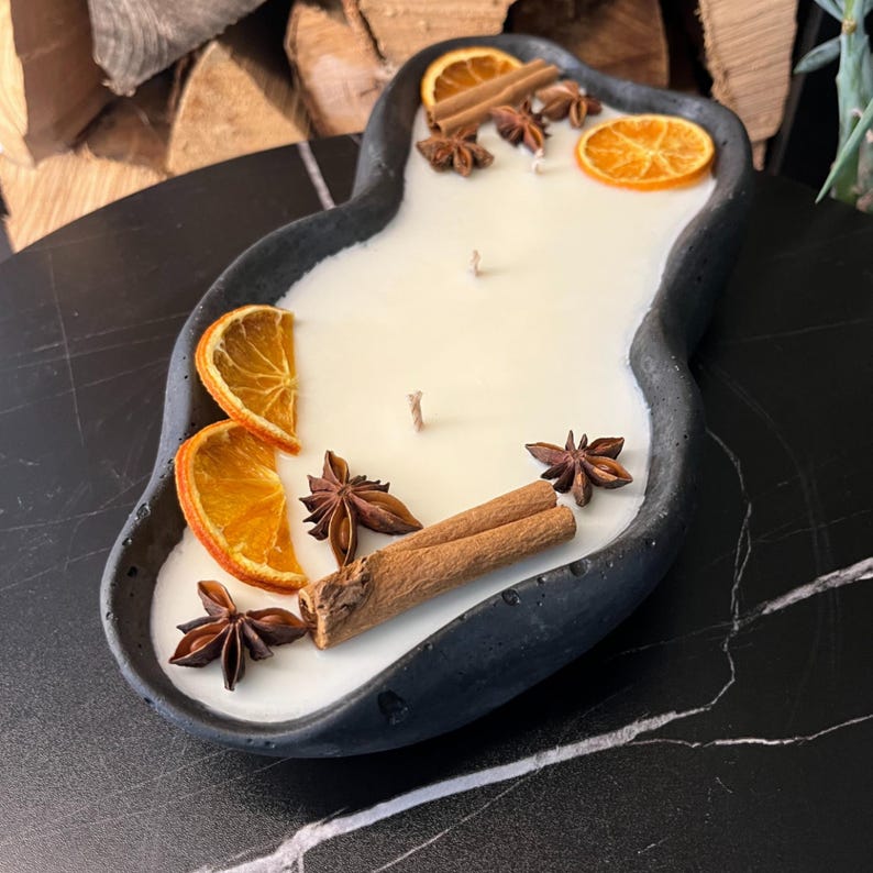 Vela de hormigón con cera de soja, aroma a toffee de vainilla, 3 mechas, 30 cm, naranja y canela
