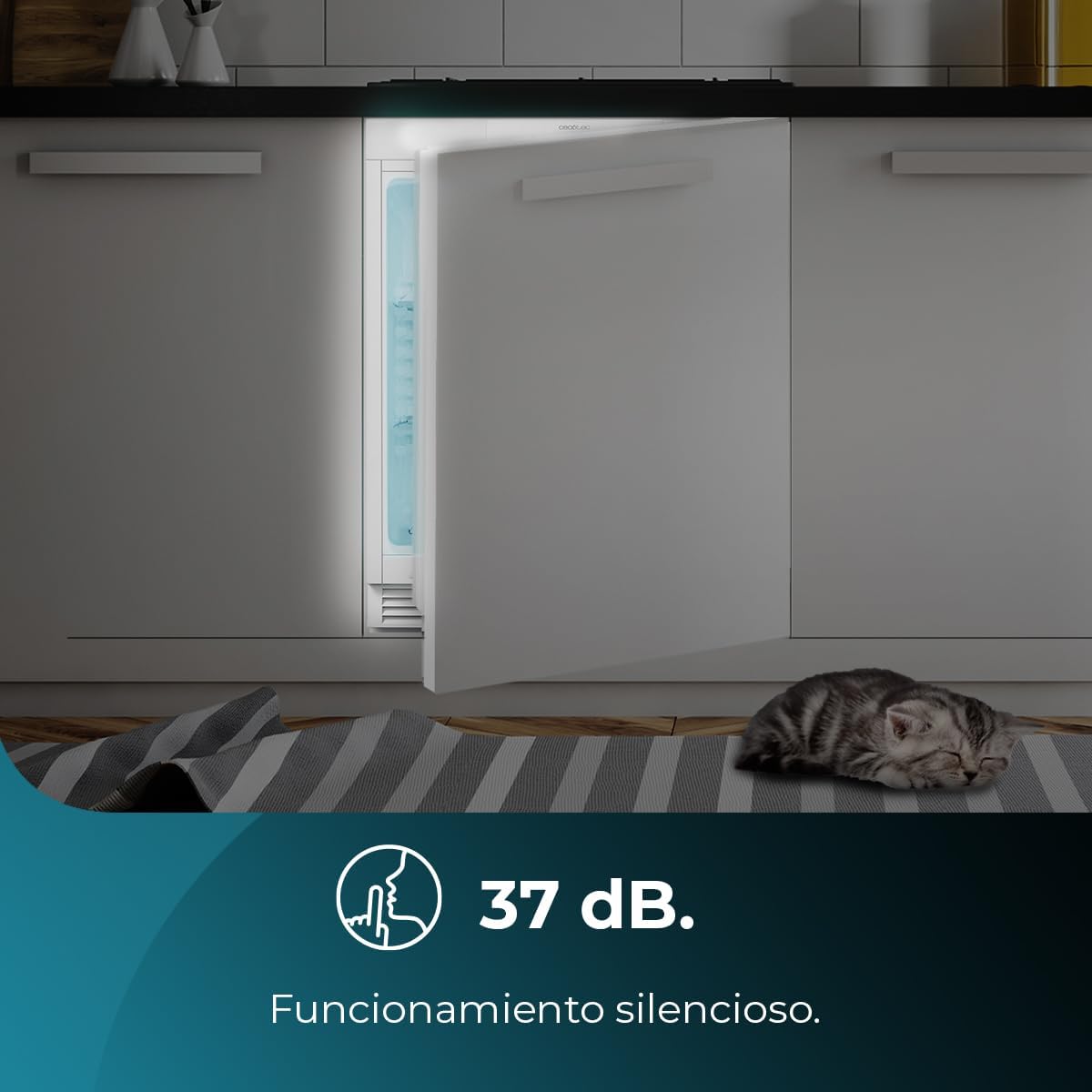 Mini frigorífico integrable Cecotec 138 L Bolero CoolMarket TT BI 138 White E. Altura 81,8 cm, 59,5 cm de ancho, pantalla táctil, enfriamiento rápido, puerta reversible, temperatura ajustable