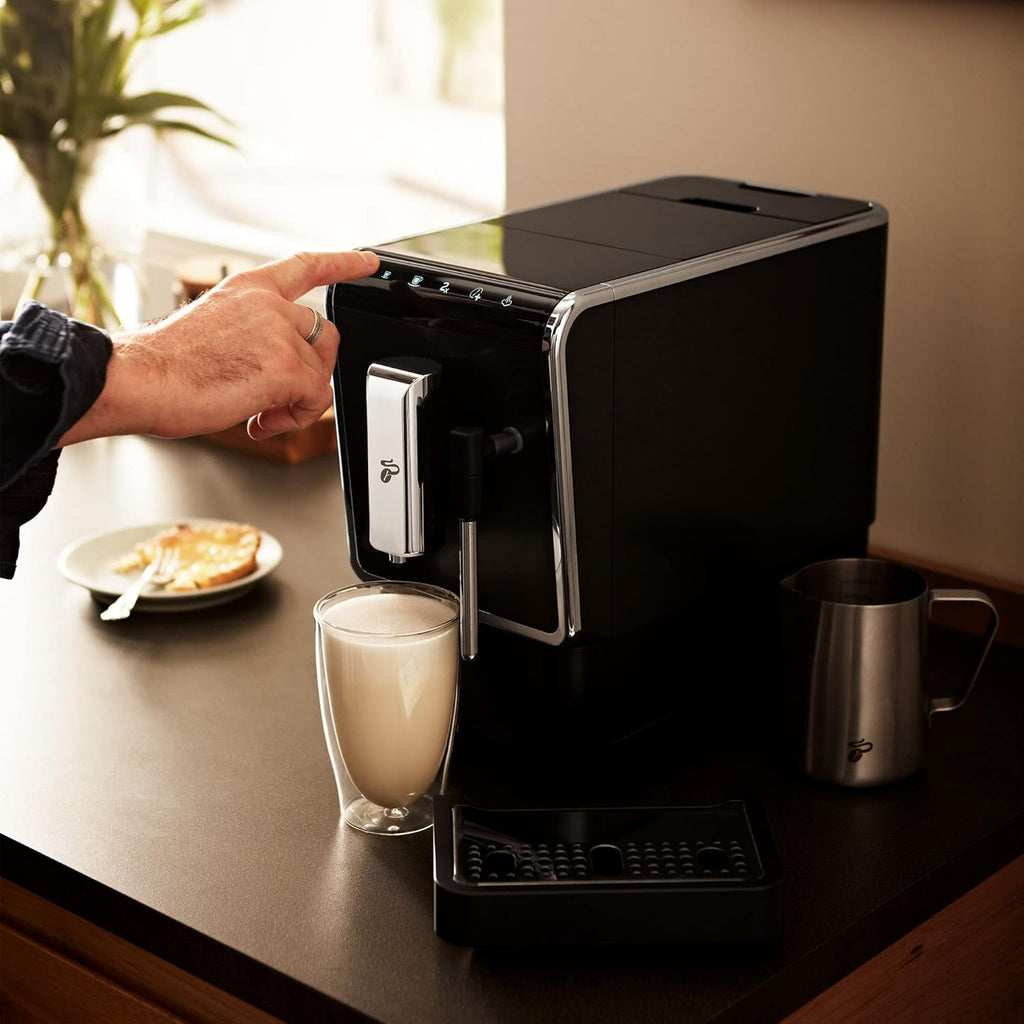 Cafetera automática Tchibo Esperto Latte con función de espumado de leche para Caffè Crema, Espresso y especialidades de café, antracita