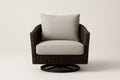 Sillón giratorio de resina trenzada con cojines de poliéster beige