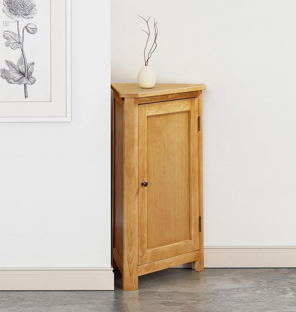 Mueble esquinero Hallowood Furniture Aston de roble, mueble esquinero pequeño de madera para salón con armario de 1 puerta + 2 estantes ajustables, estantería y mesa para teléfono de roble versátil
