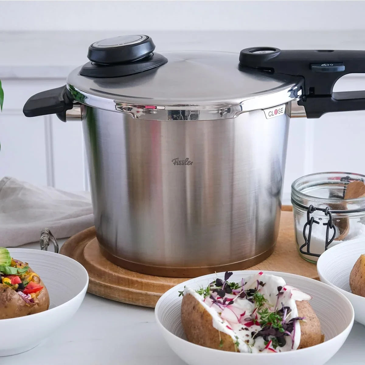 Olla a presión Fissler Vitavit Premium 6L 22cm de acero inoxidable, 4 niveles de cocción, incluye cestillo, fabricada en Alemania, apta para inducción